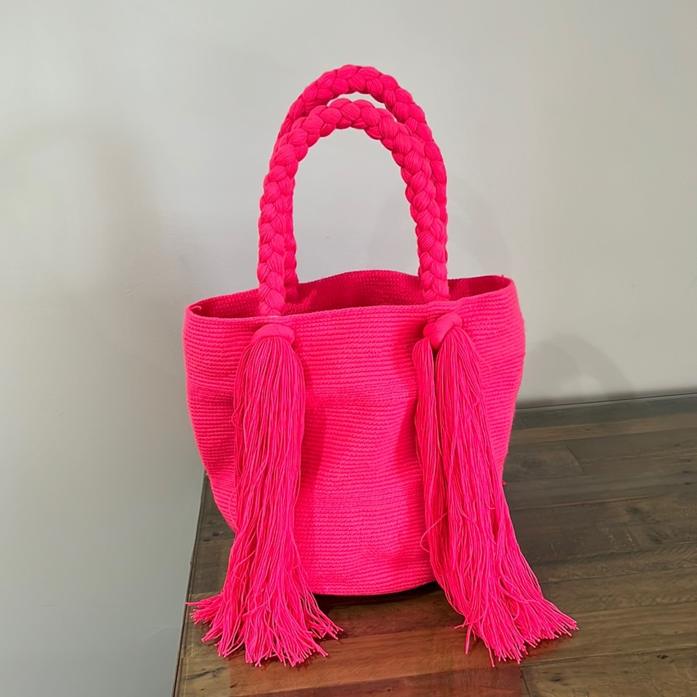 Pink Woven Pom Pom Beach Tote Bucket Bag $225 retail